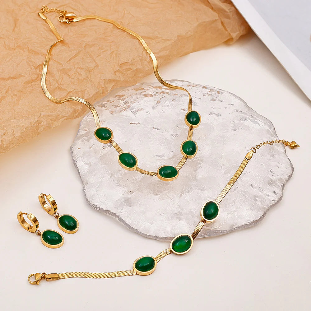 OVAL GREEN CRYSTAL PENDANT NECKLACE SET WITH BRACELET & EARNINGS